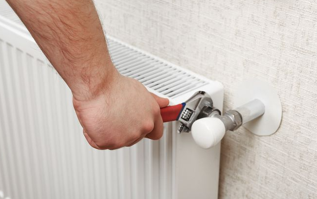 暖氣片溫控設(shè)施不能私自拆除，會(huì)導(dǎo)致樓棟水力失衡
